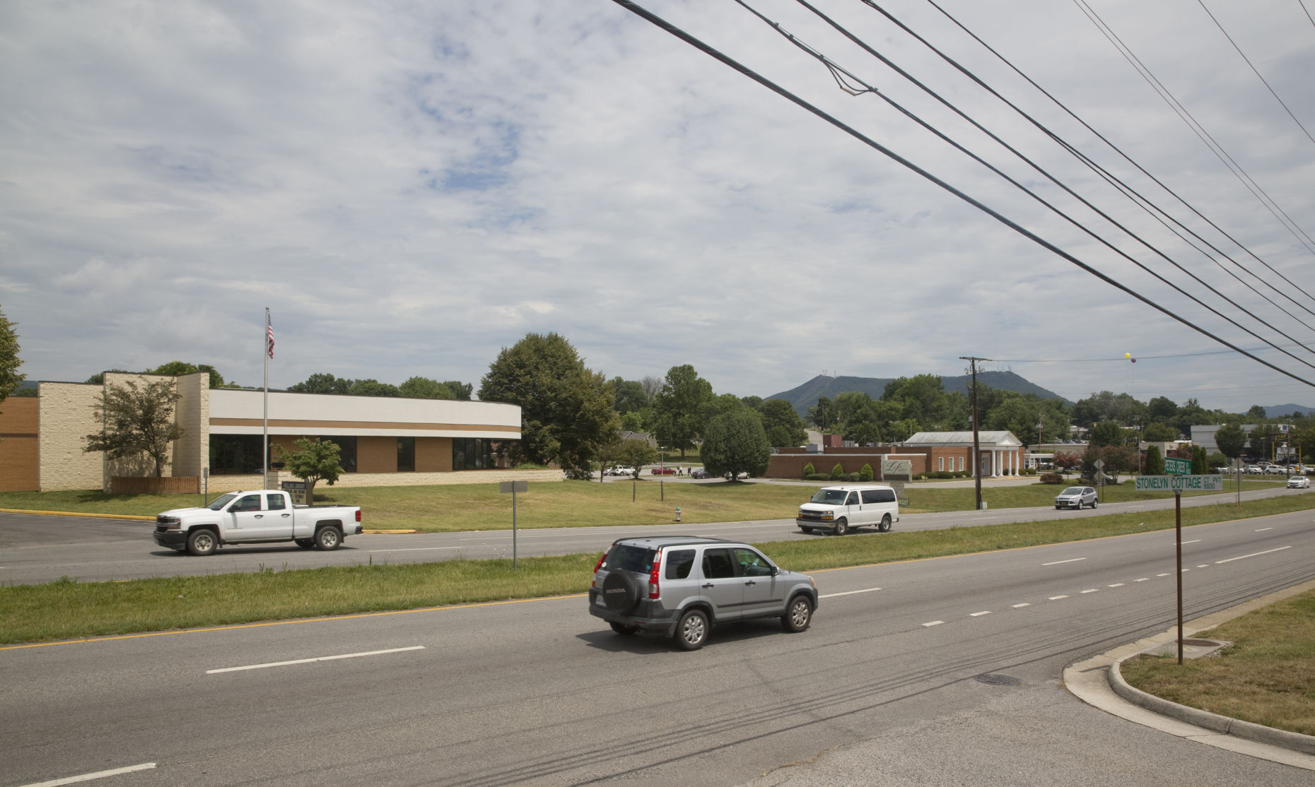 skd hollinsdistrictdevelopment 072320 p11
